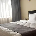 Victoria Family فندق بالشيك