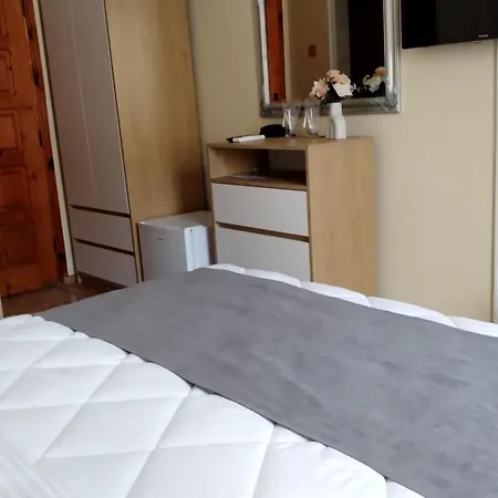 Victoria Family Hotel 2*