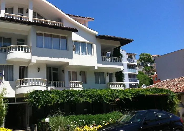 Хотел виктория семеен 2*