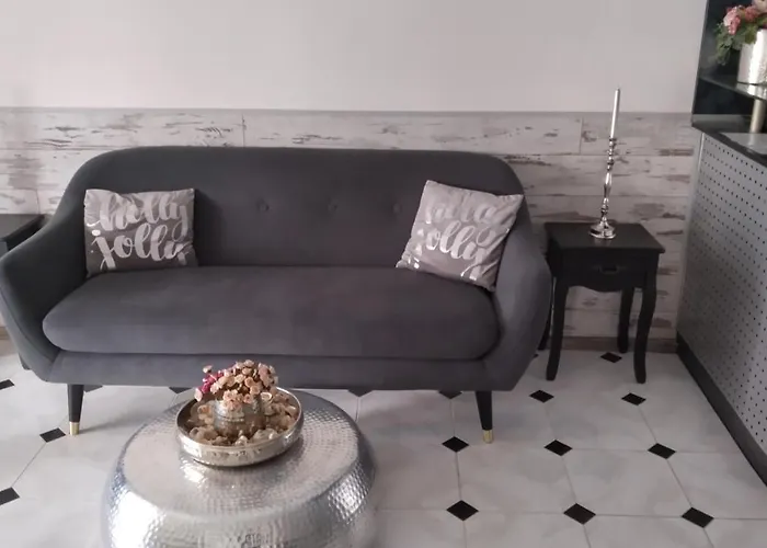 виктория семеен Хотел