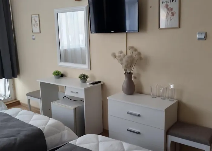 виктория семеен Хотел