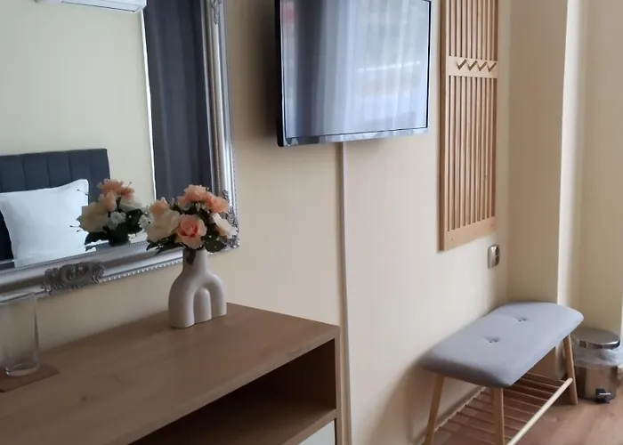 Хотел виктория семеен 2*